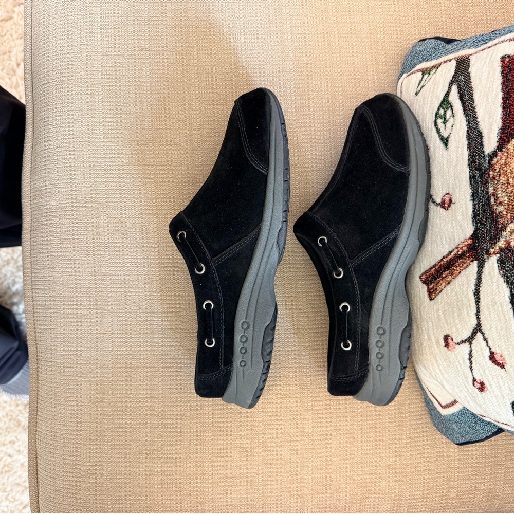 Easy Spirit Black Suede Slip-On - Picture 4 of 5